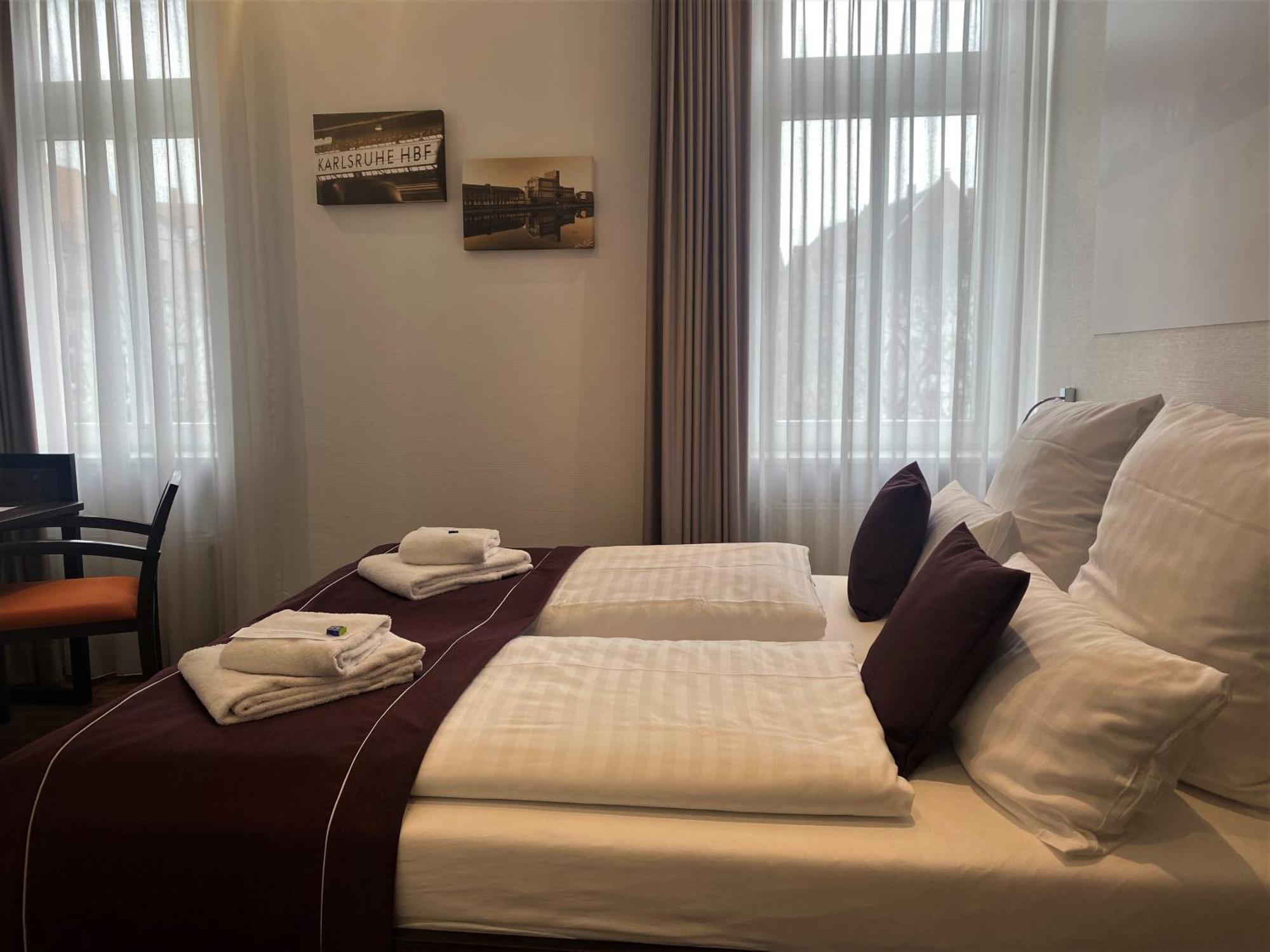 Sevendays Hotel カールスルーエ エクステリア 写真